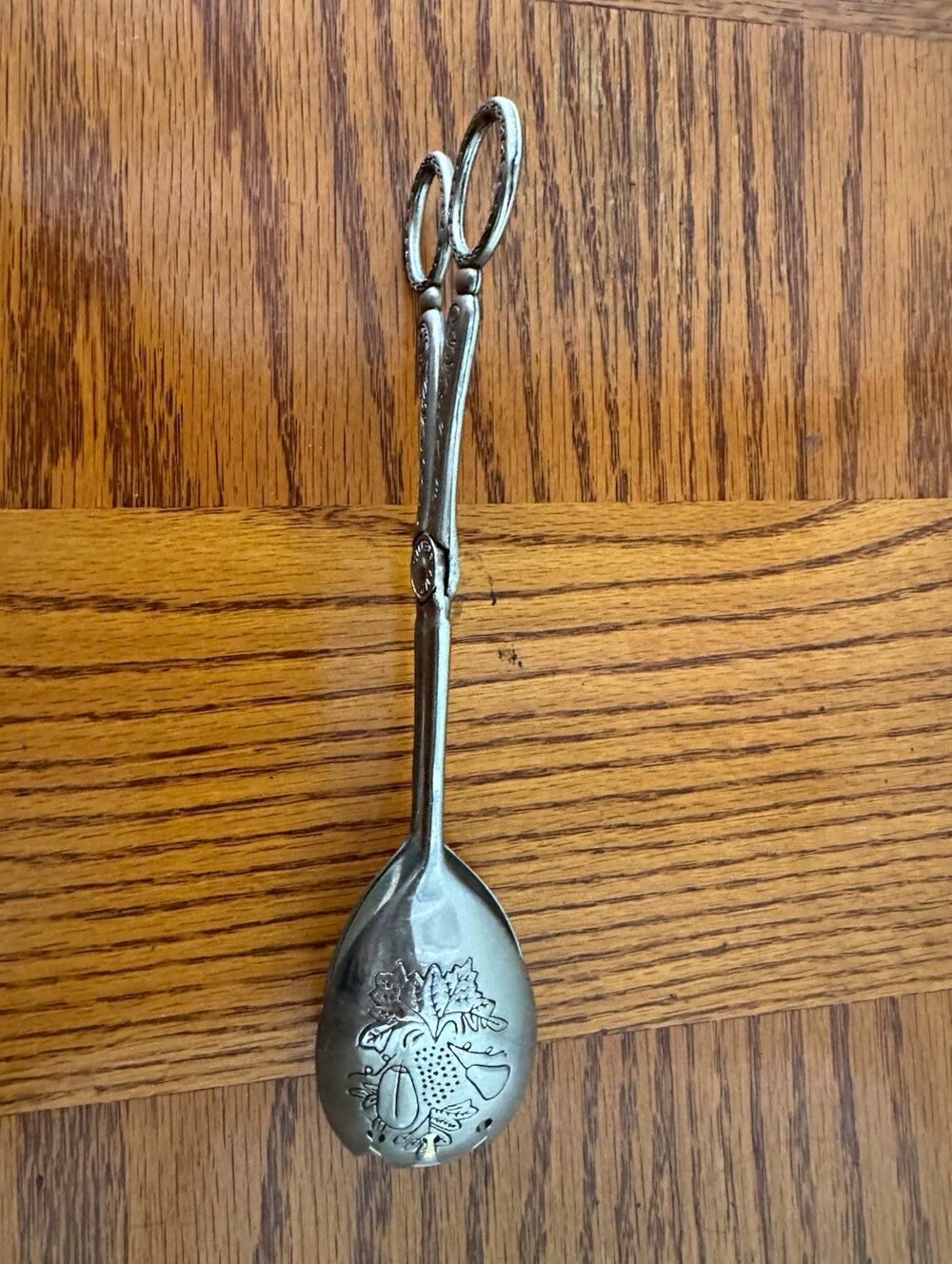 Silver Tone Scissor-Style Floral Victorian Serving Tongs 7in Metal Hand Wash